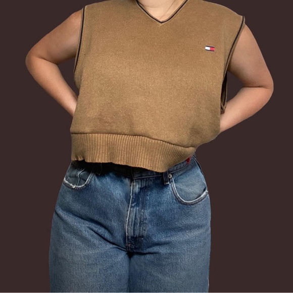 Reworked Tommy Hilfiger Cropped Vest - Picture 2 of 2